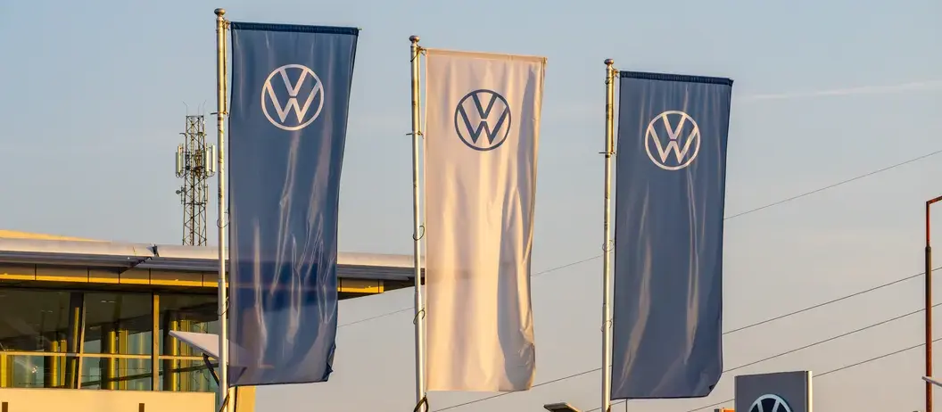 custom flags for business